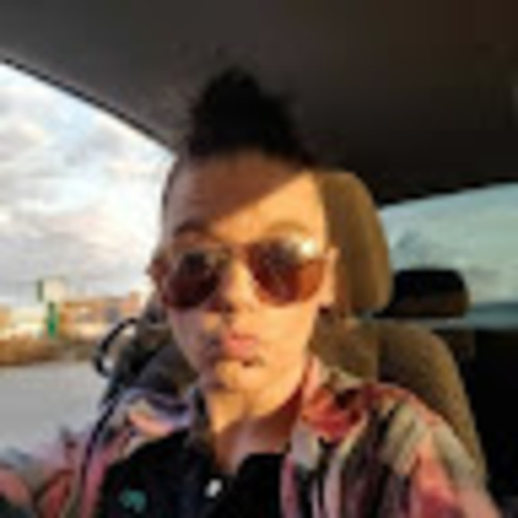 Meet your Posher, Tomaro - Picture 1 of 1